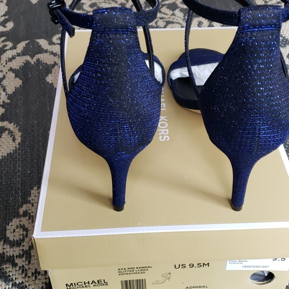 BNIB Michael Kors Ava Mid Sandals - Picture 5 of 8